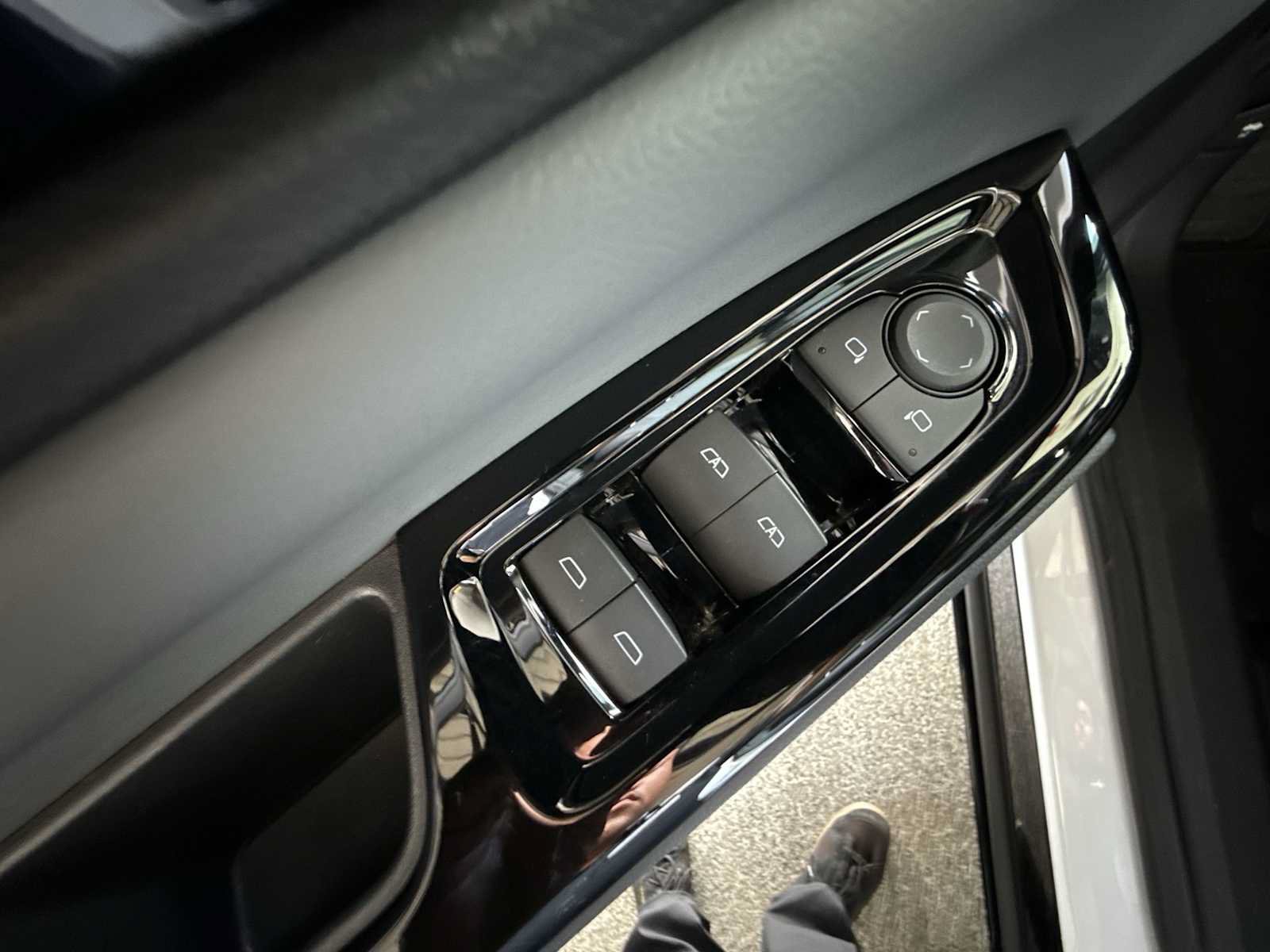 Used 2025 Honda Prologue Touring image 14