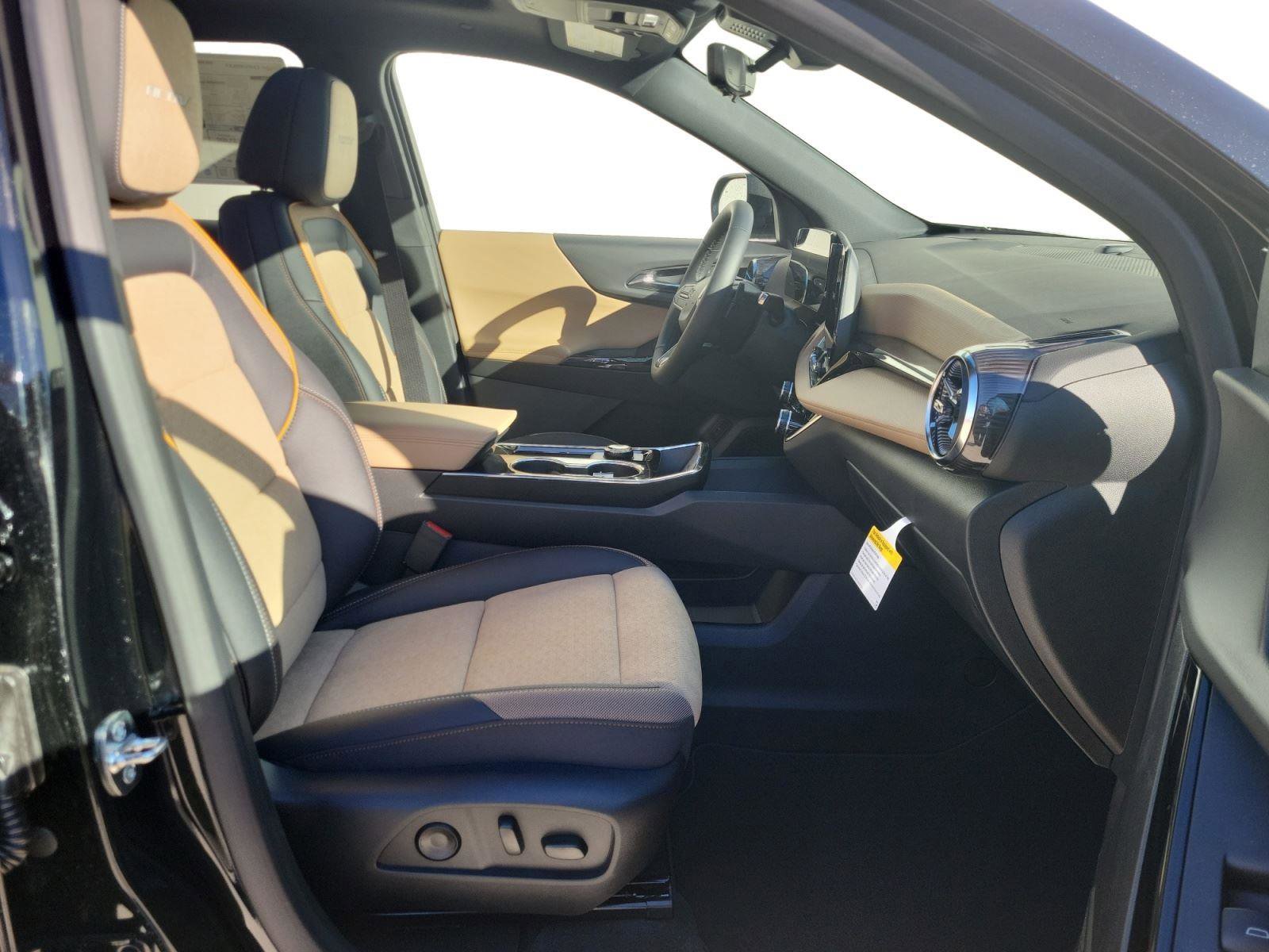 New 2026 Chevrolet Equinox ACTIV w/ Safety and Technology Package image 27