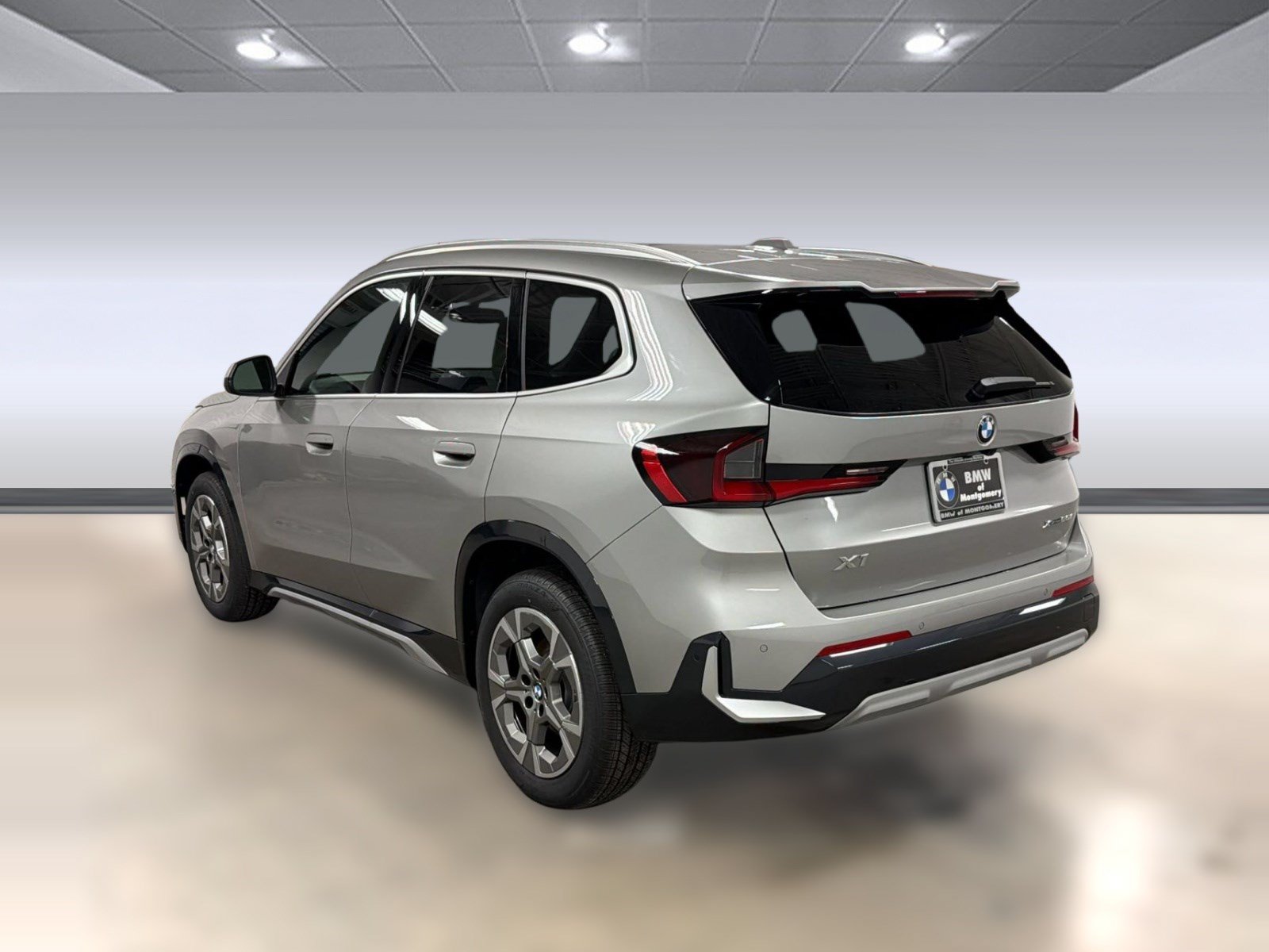 New 2026 BMW X1 xDrive28i w/ Convenience Package AWD/4WD image 3