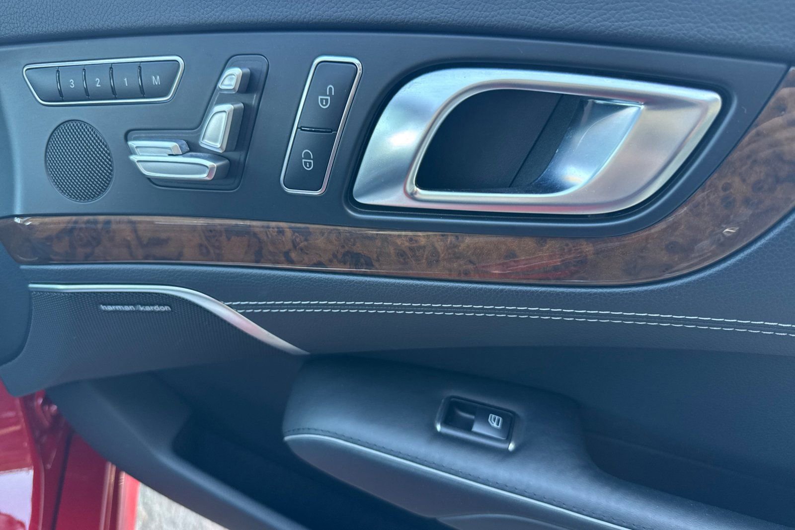 Used 2013 Mercedes-Benz SL 550 image 17