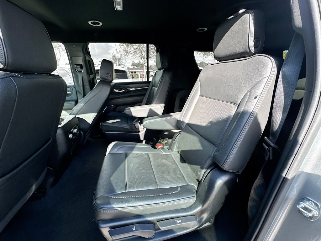 Used 2024 GMC Yukon XL Denali RWD image 26