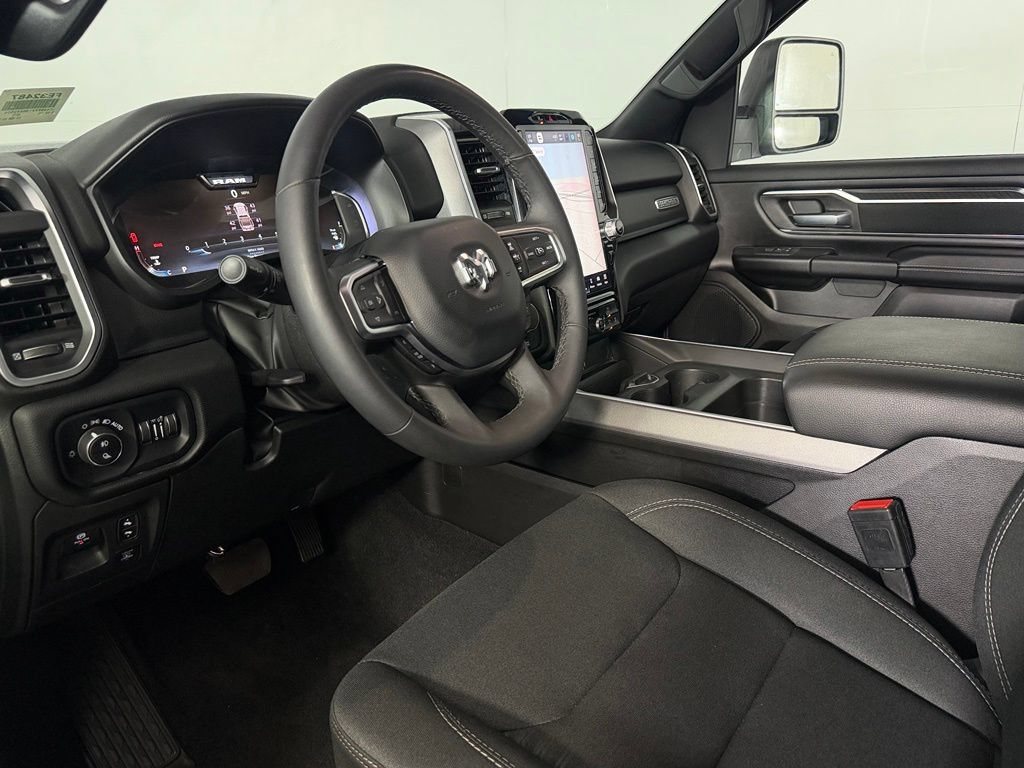 Used 2025 RAM 1500 Big Horn AWD/4WD image 13