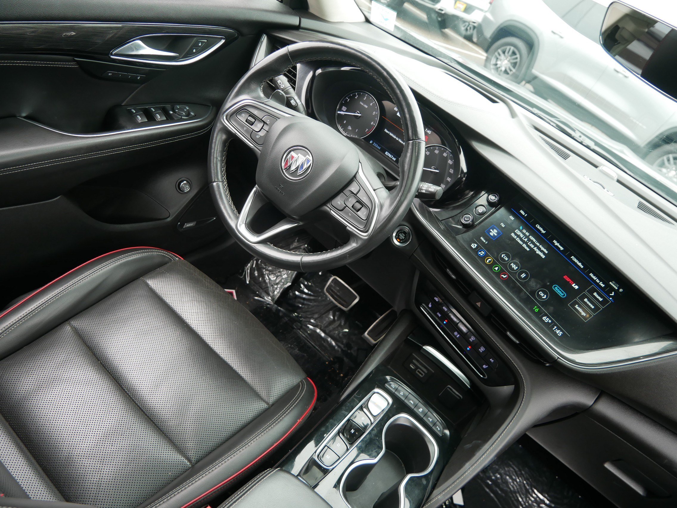 Used 2022 Buick Envision Essence w/ Technology Package II AWD/4WD image 9