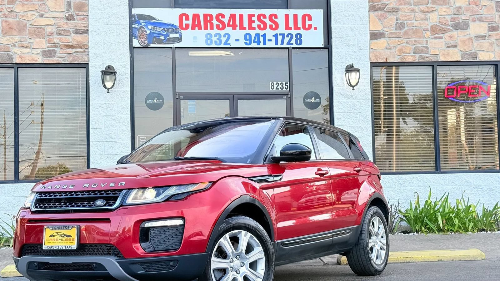 Used 2017 Land Rover Range Rover Evoque SE AWD/4WD image 21