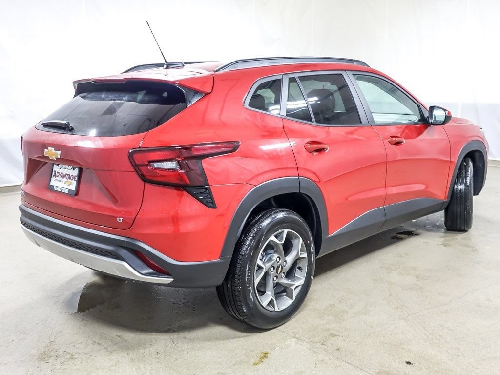 New 2026 Chevrolet Trax LT w/ Driver Confidence Package FWD image 8