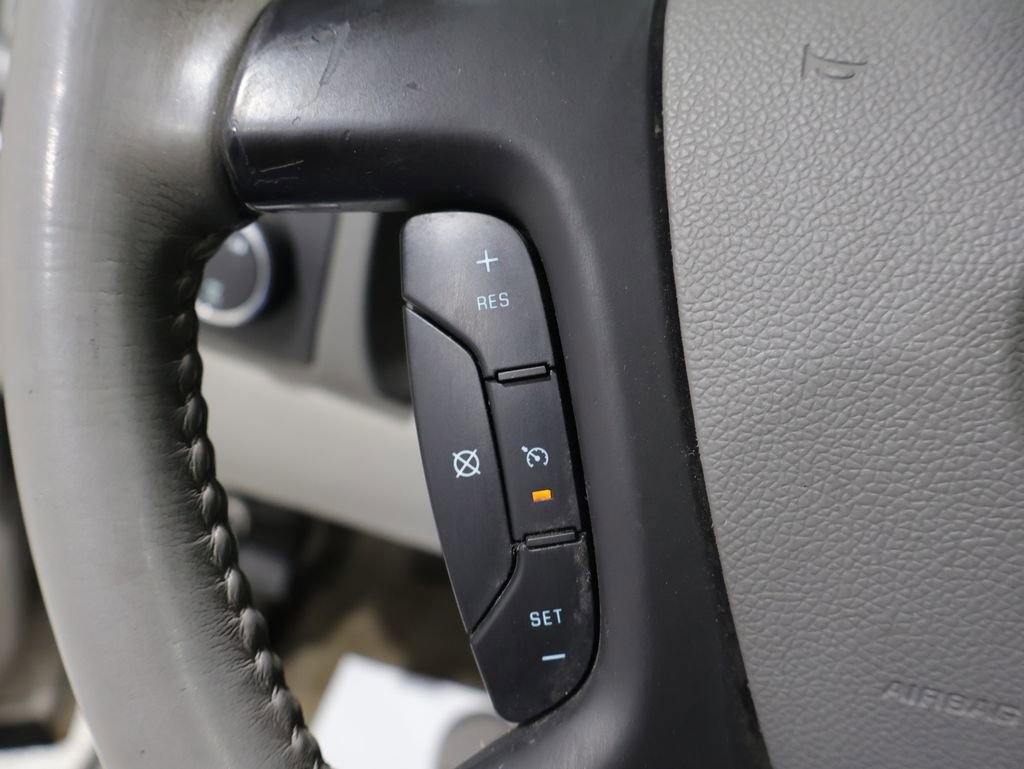 Used 2009 Chevrolet Suburban LT AWD/4WD image 31
