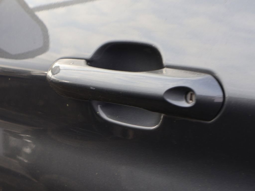 Used 2025 Ford Explorer ST-Line w/ ST-Line Street Pack image 19