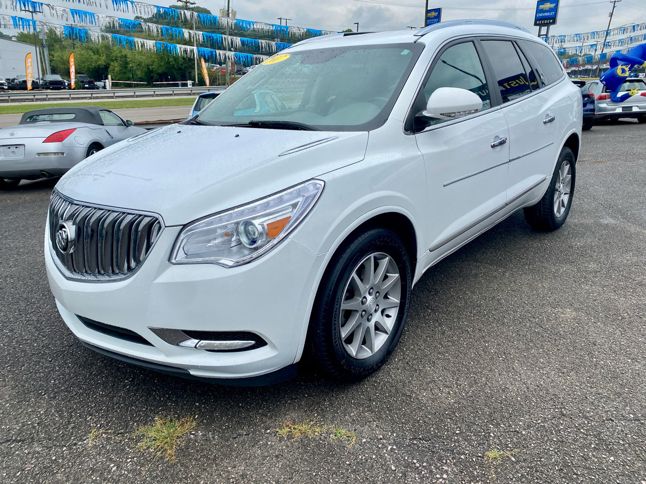 Used 2017 Buick Enclave Leather image 3