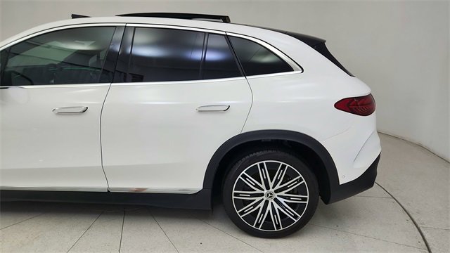 Used 2023 Mercedes-Benz EQE 500 4MATIC SUV w/ Exclusive Trim Package image 10