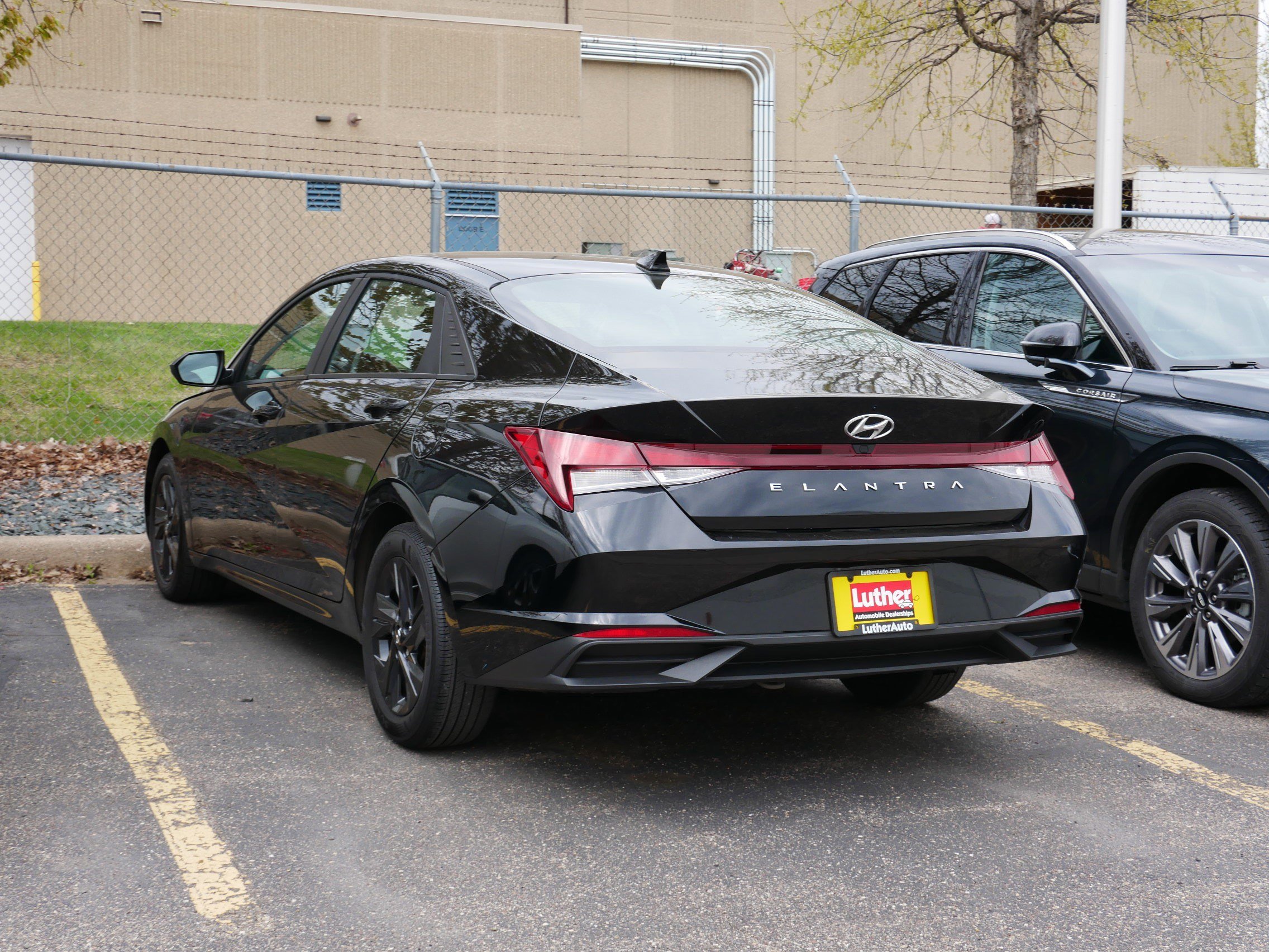 Used 2023 Hyundai Elantra SEL FWD image 3