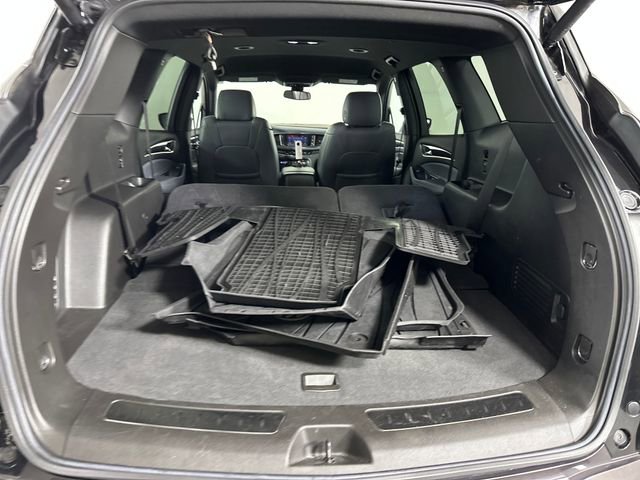 Used 2023 Buick Enclave Essence image 26