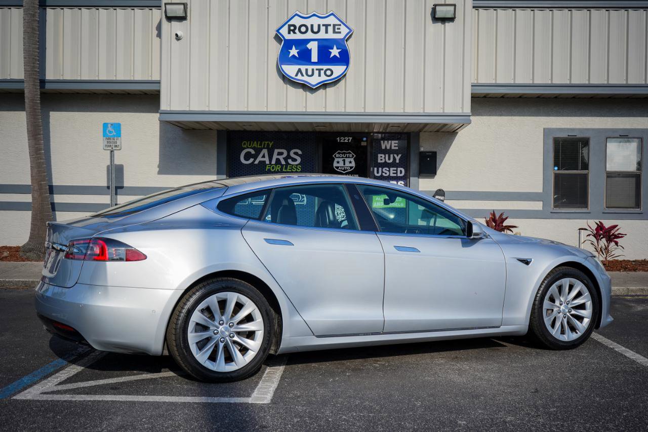 Used 2017 Tesla Model S 75 image 6