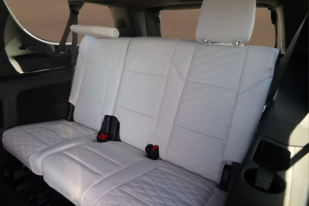 Certified 2025 Cadillac Escalade ESV Premium Luxury Platinum AWD/4WD image 26
