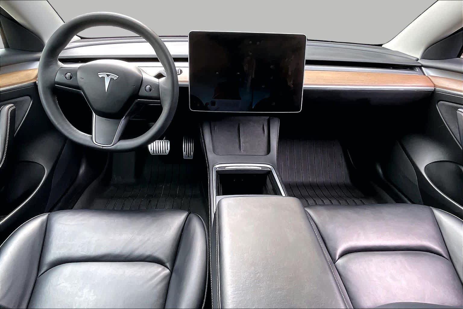 Used 2022 Tesla Model 3 Standard Range RWD image 13