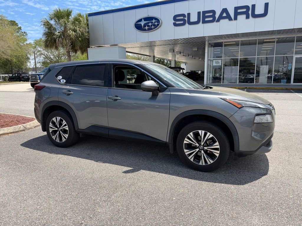 Used 2021 Nissan Rogue SV image 1