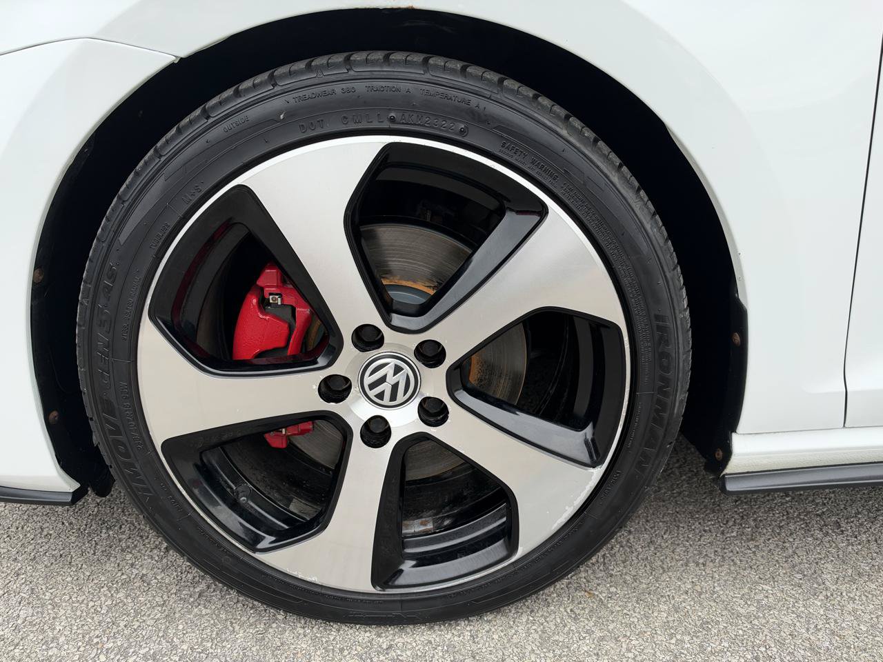 Used 2015 Volkswagen GTI SE w/ Lighting Package (SEL) FWD image 14