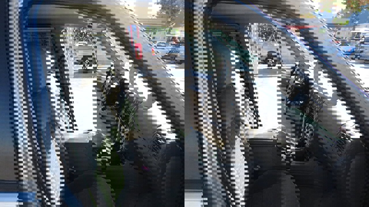 Used 2003 Ford Explorer XLT image 13