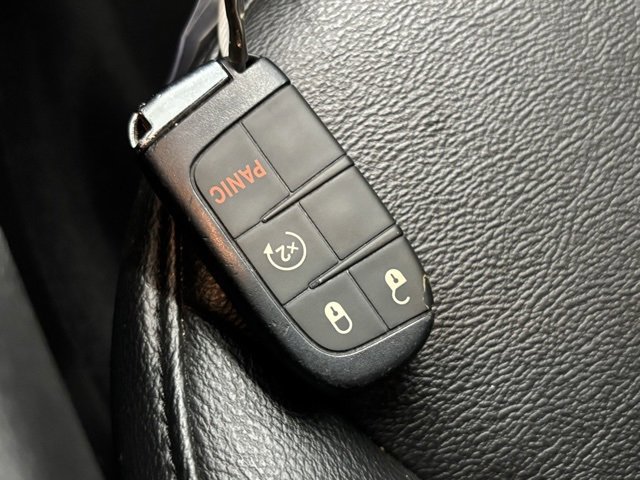 Used 2024 Jeep Compass Limited image 28