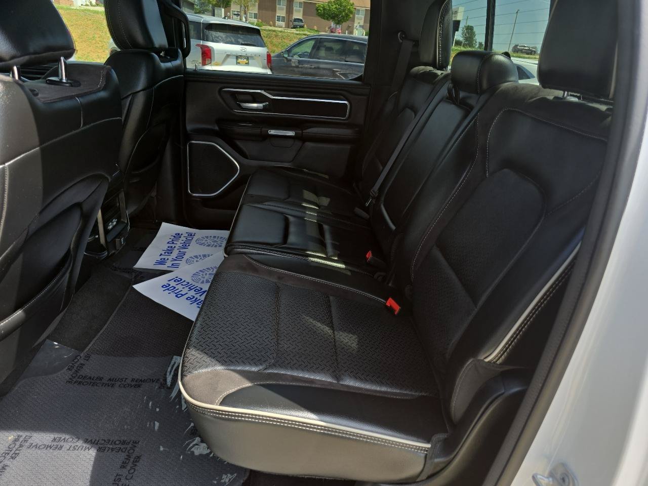 Used 2023 RAM 1500 Laramie AWD/4WD image 12