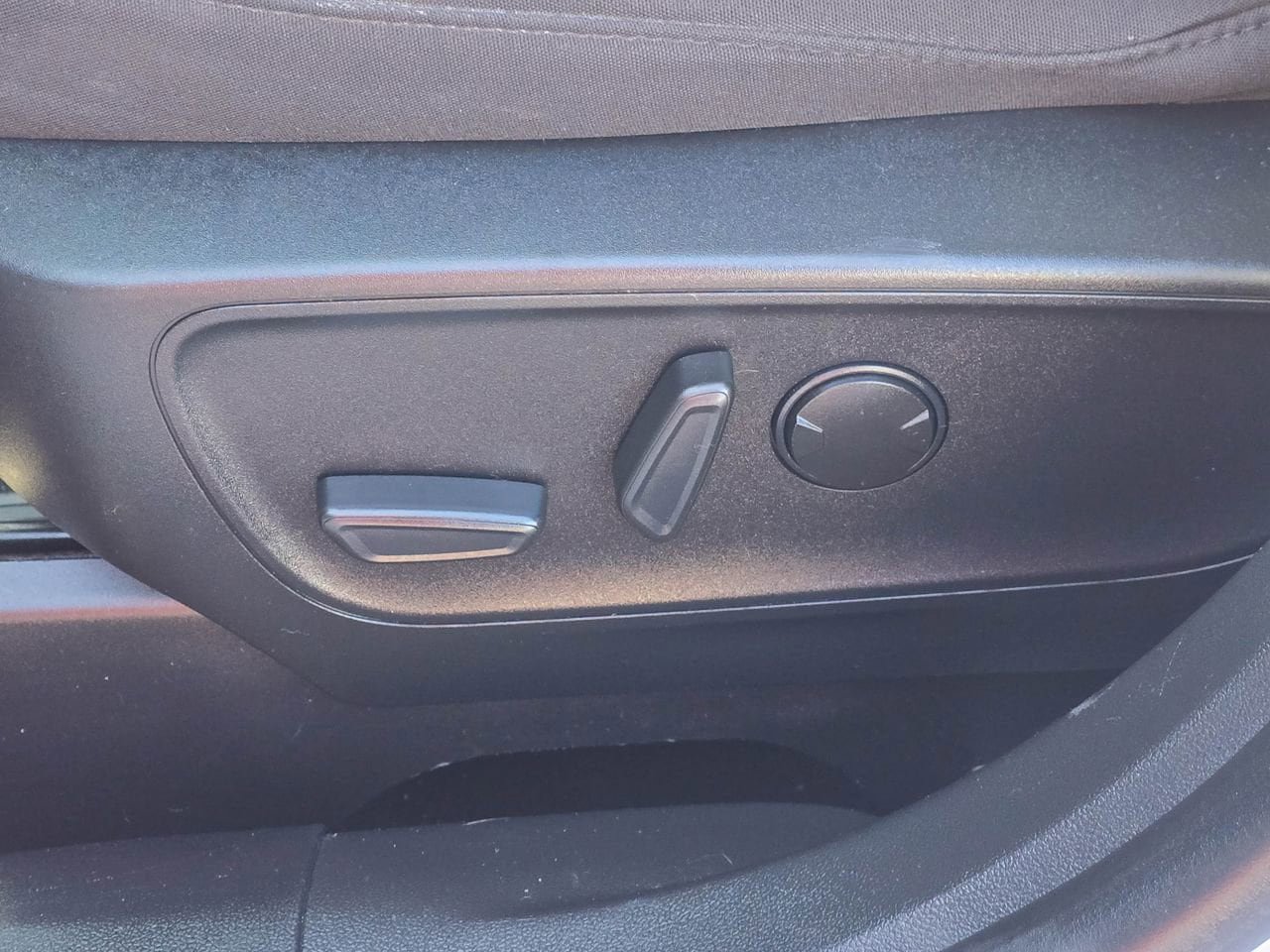 Used 2023 Ford Escape Active w/ Tech Pack #1 AWD/4WD image 11