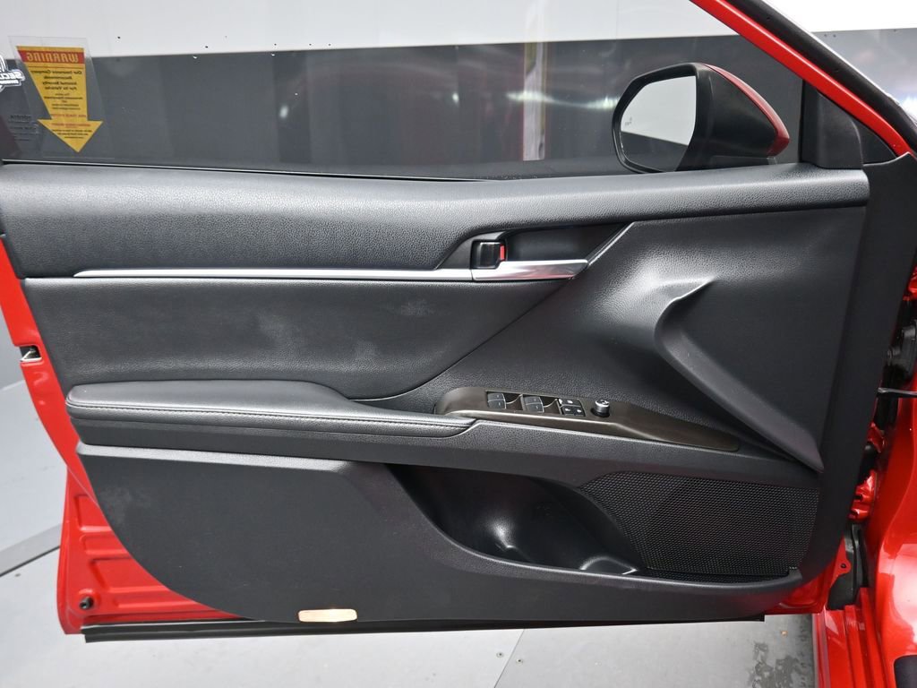 Used 2023 Toyota Camry XSE w/ Navigation Package image 9