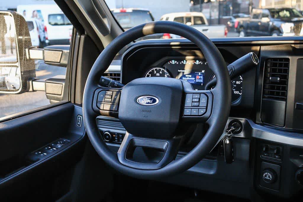 New 2024 Ford F350 XL w/ 360-Degree Camera Package RWD image 17