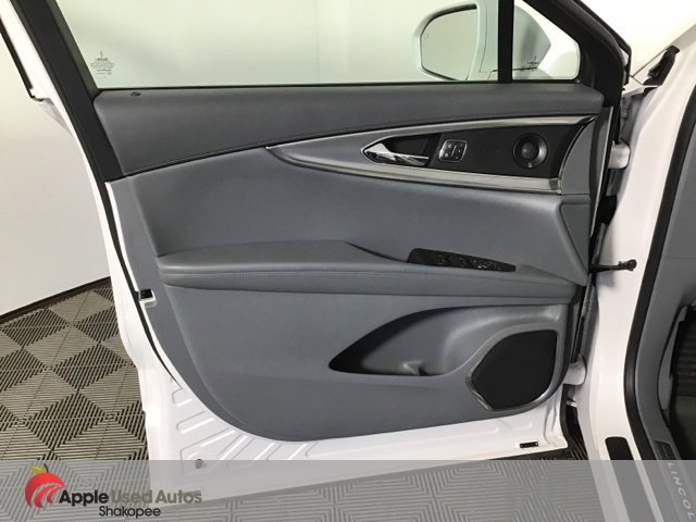 Used 2019 Lincoln Nautilus Reserve image 8