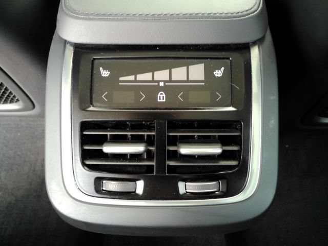 Used 2024 Volvo XC90 B6 Plus w/ Protection Package Premier AWD/4WD image 31
