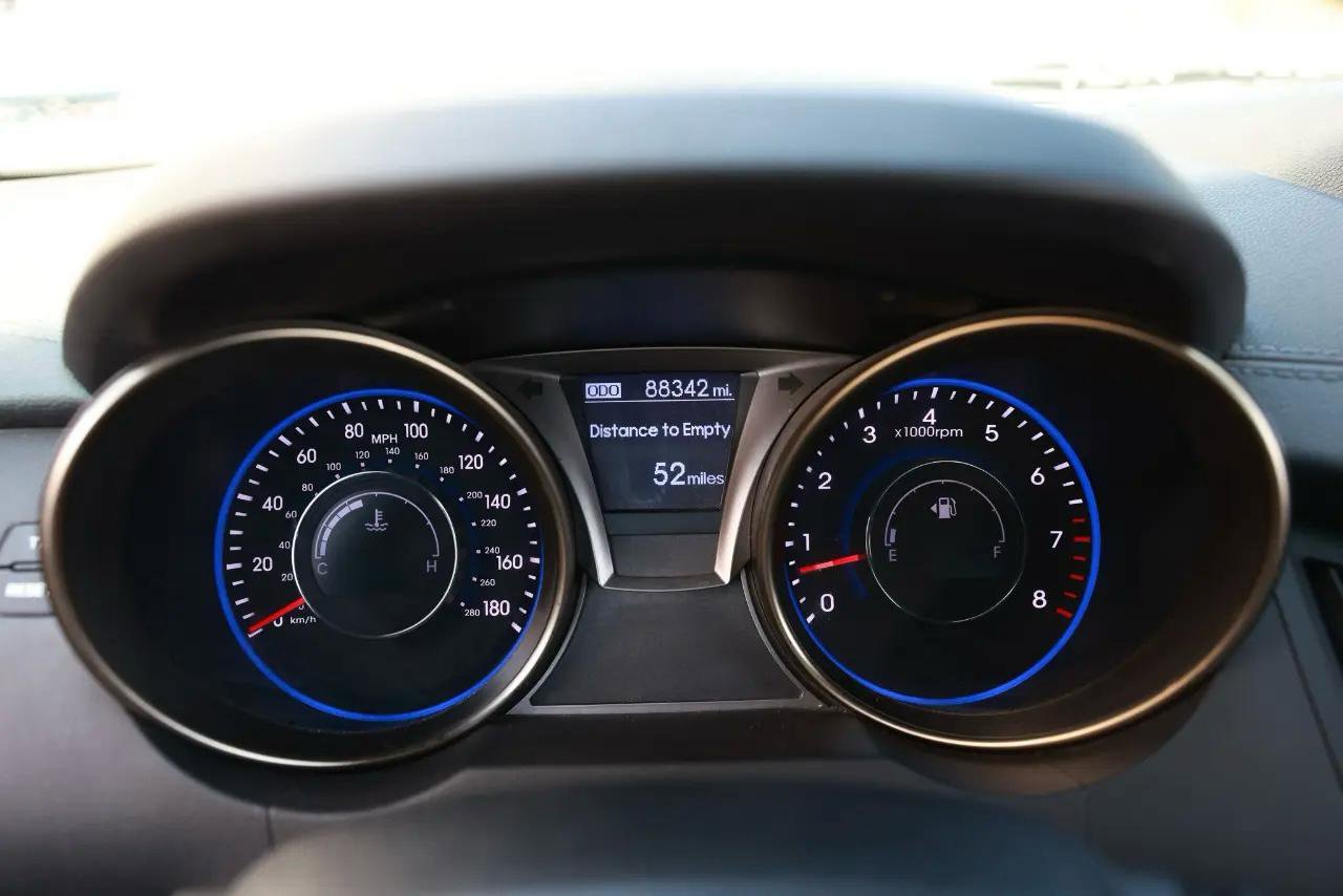 Used 2013 Hyundai Genesis 3.8 image 28