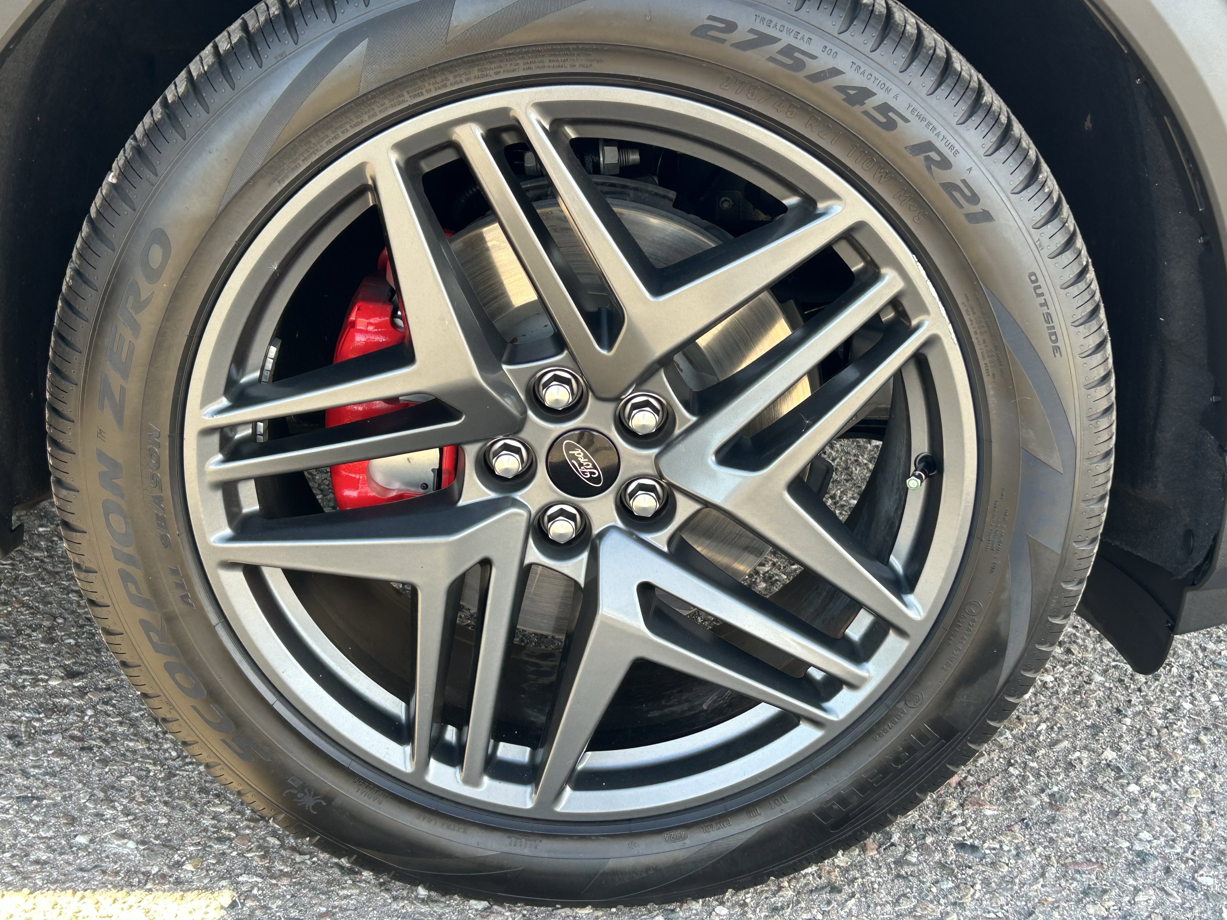 Used 2025 Ford Explorer ST image 8