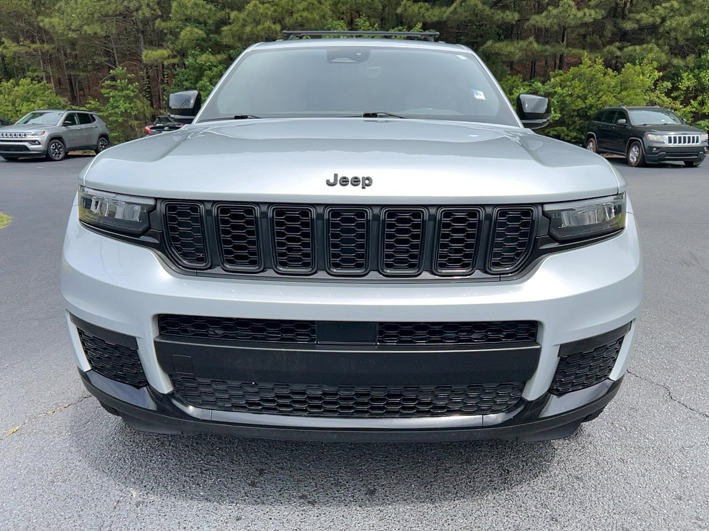 Used 2021 Jeep Grand Cherokee L Laredo AWD/4WD image 2