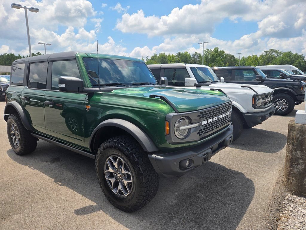 New 2025 Ford Bronco Badlands AWD/4WD image 2