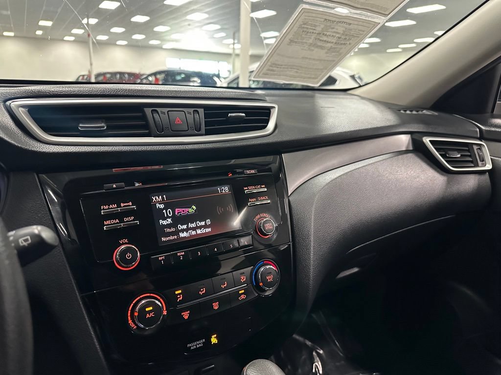 Used 2016 Nissan Rogue S w/ Appearance Package FWD image 20