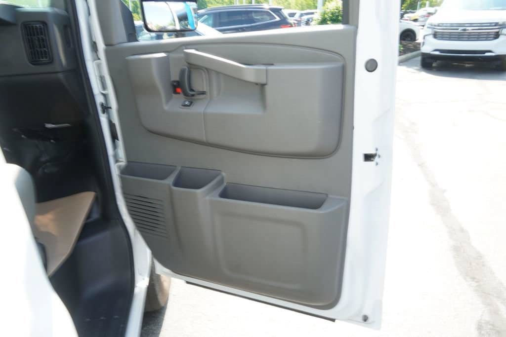 New 2026 Chevrolet Express 3500 w/ Power Convenience Package RWD image 19