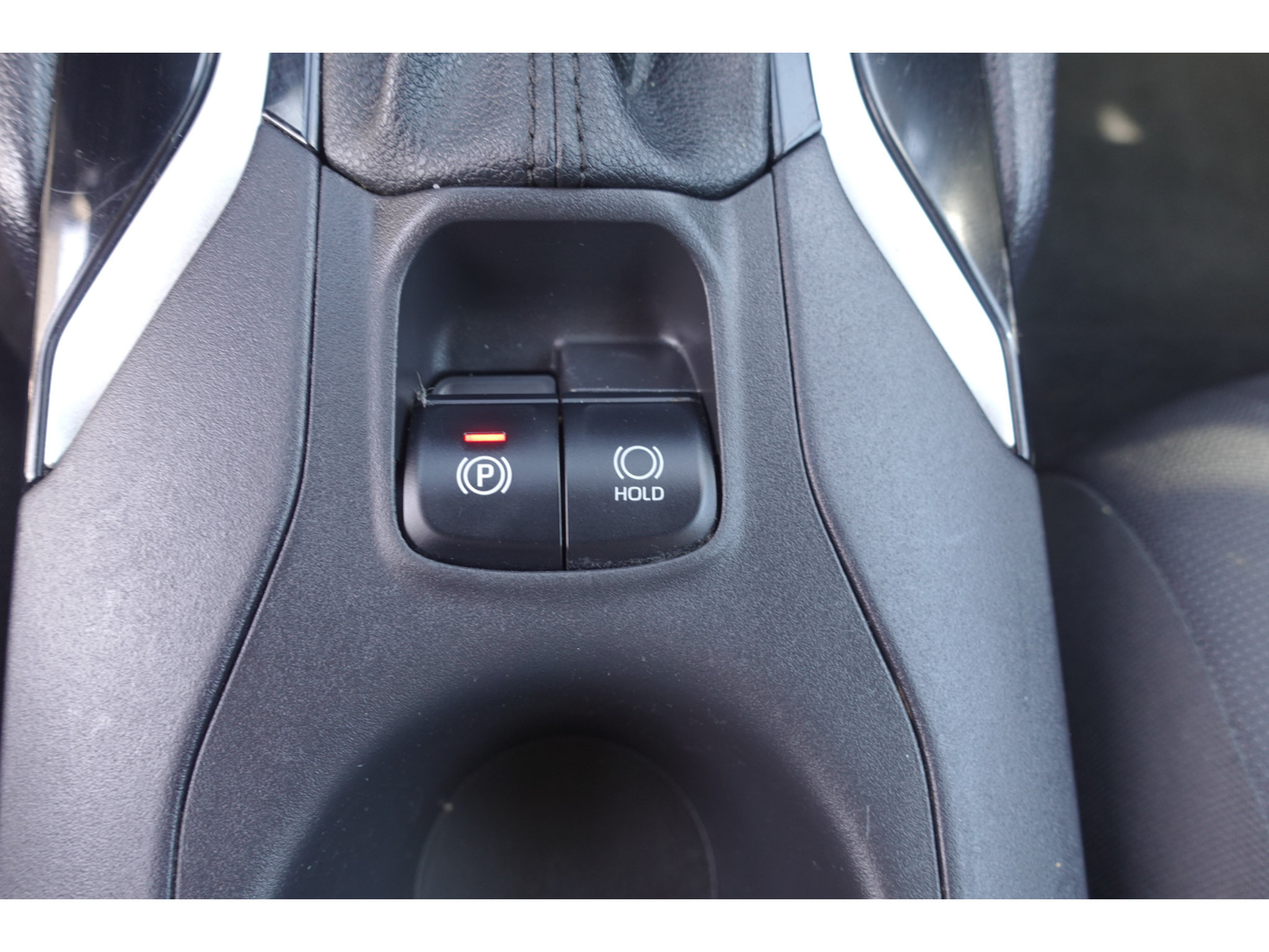 Certified 2022 Toyota Corolla Cross LE AWD/4WD image 19