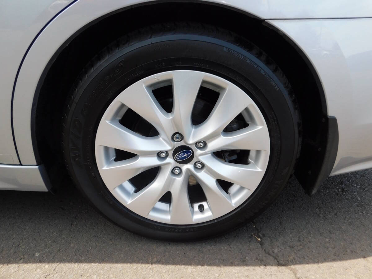 Used 2015 Subaru Legacy 2.5i Premium AWD/4WD image 23