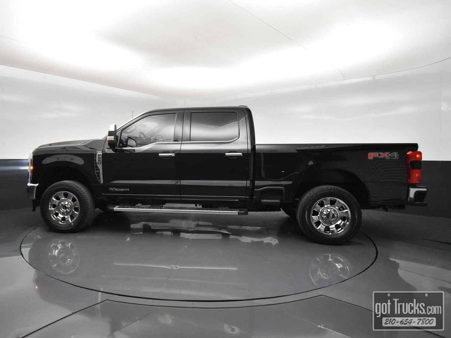 Used 2025 Ford F250 Lariat w/ Chrome Package AWD/4WD image 3