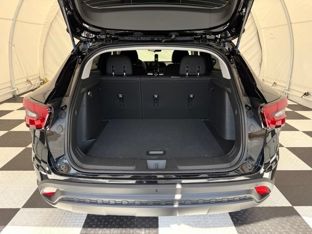 New 2026 Chevrolet Trax LS w/ LS Convenience Package FWD image 4