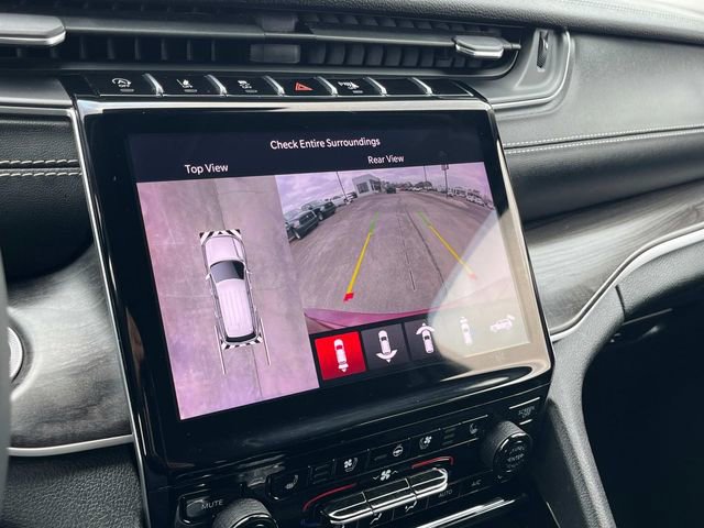 Certified 2023 Jeep Grand Cherokee Limited w/ Luxury Tech Group II image 22