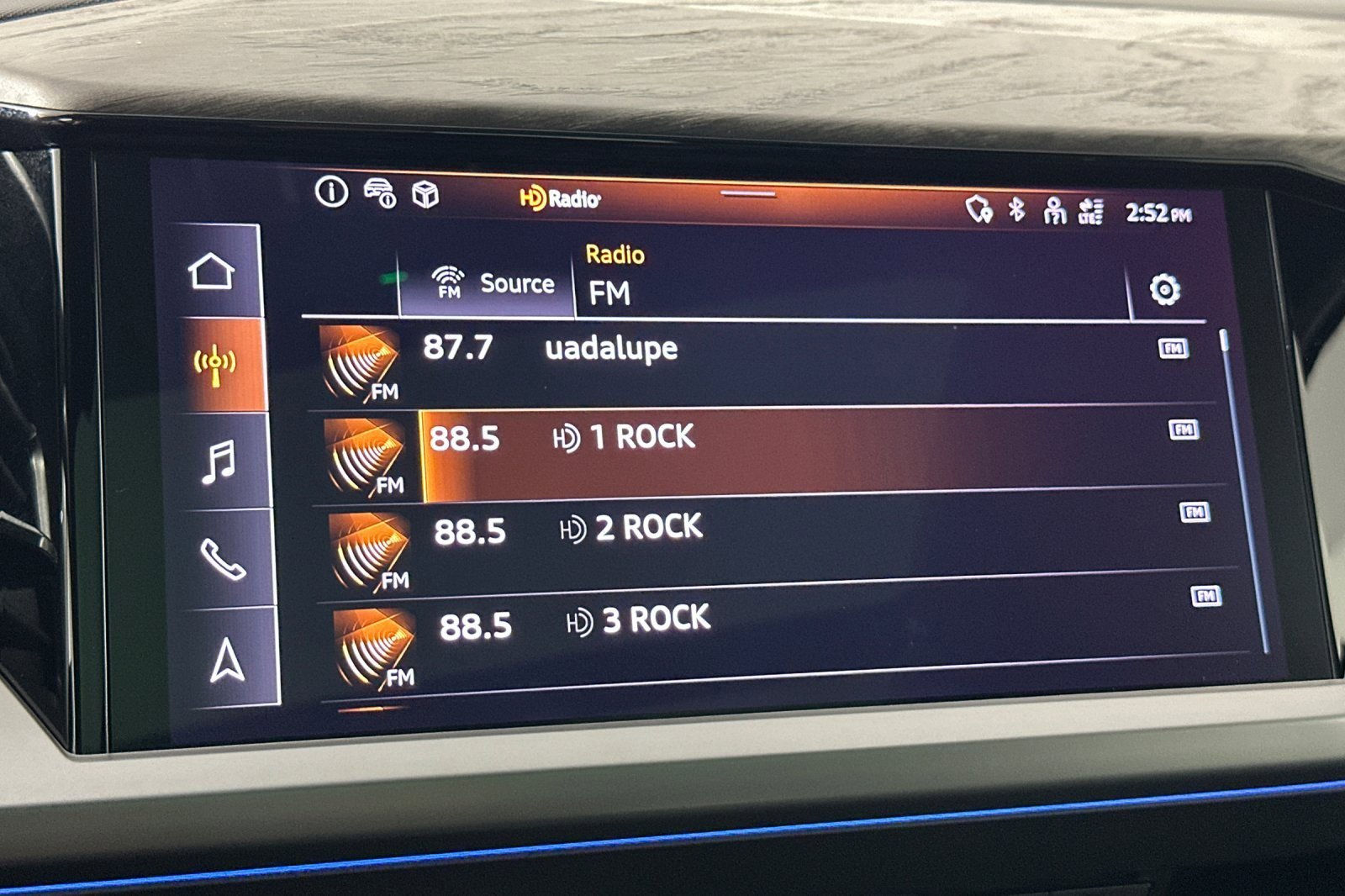 Used 2024 Audi Q4 e-tron Premium Plus w/ Premium Plus image 17