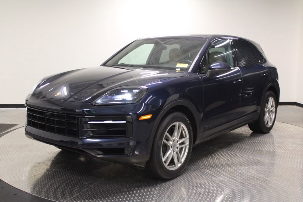 Certified 2024 Porsche Cayenne image 1