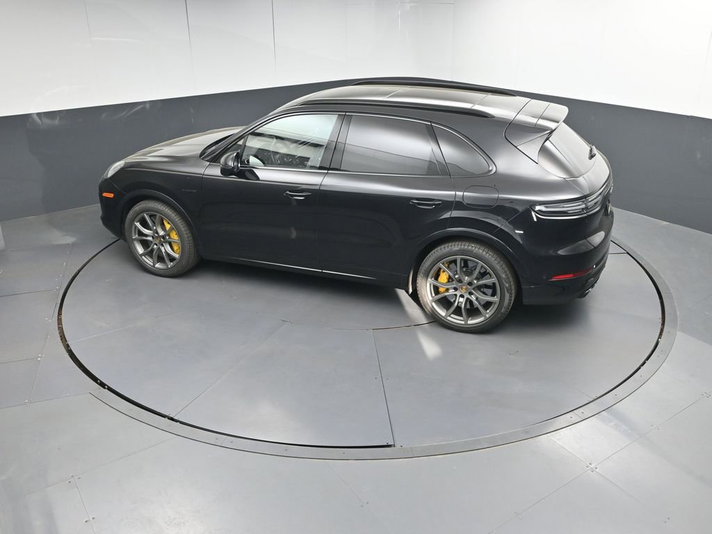 Certified 2022 Porsche Cayenne Turbo S image 35