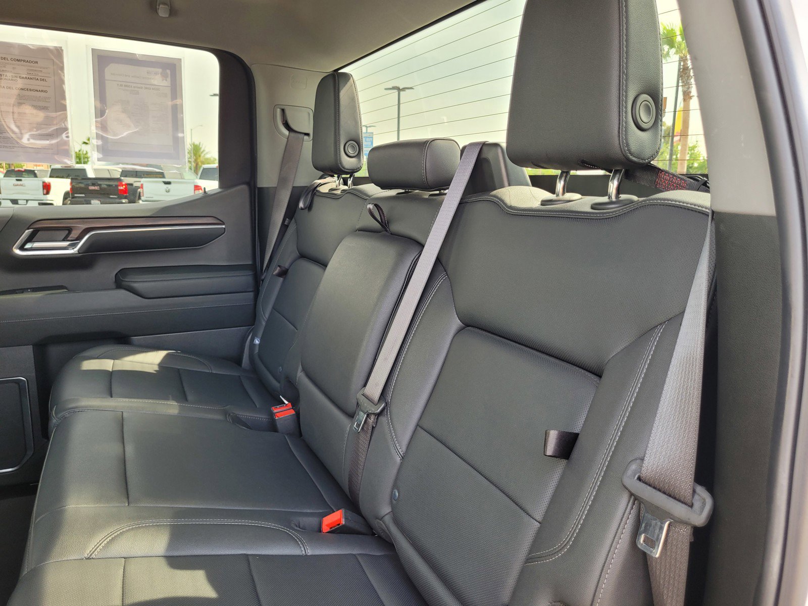 Used 2024 GMC Sierra 1500 SLT image 12