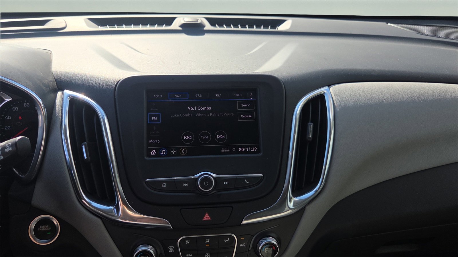 Used 2020 Chevrolet Equinox LT image 10