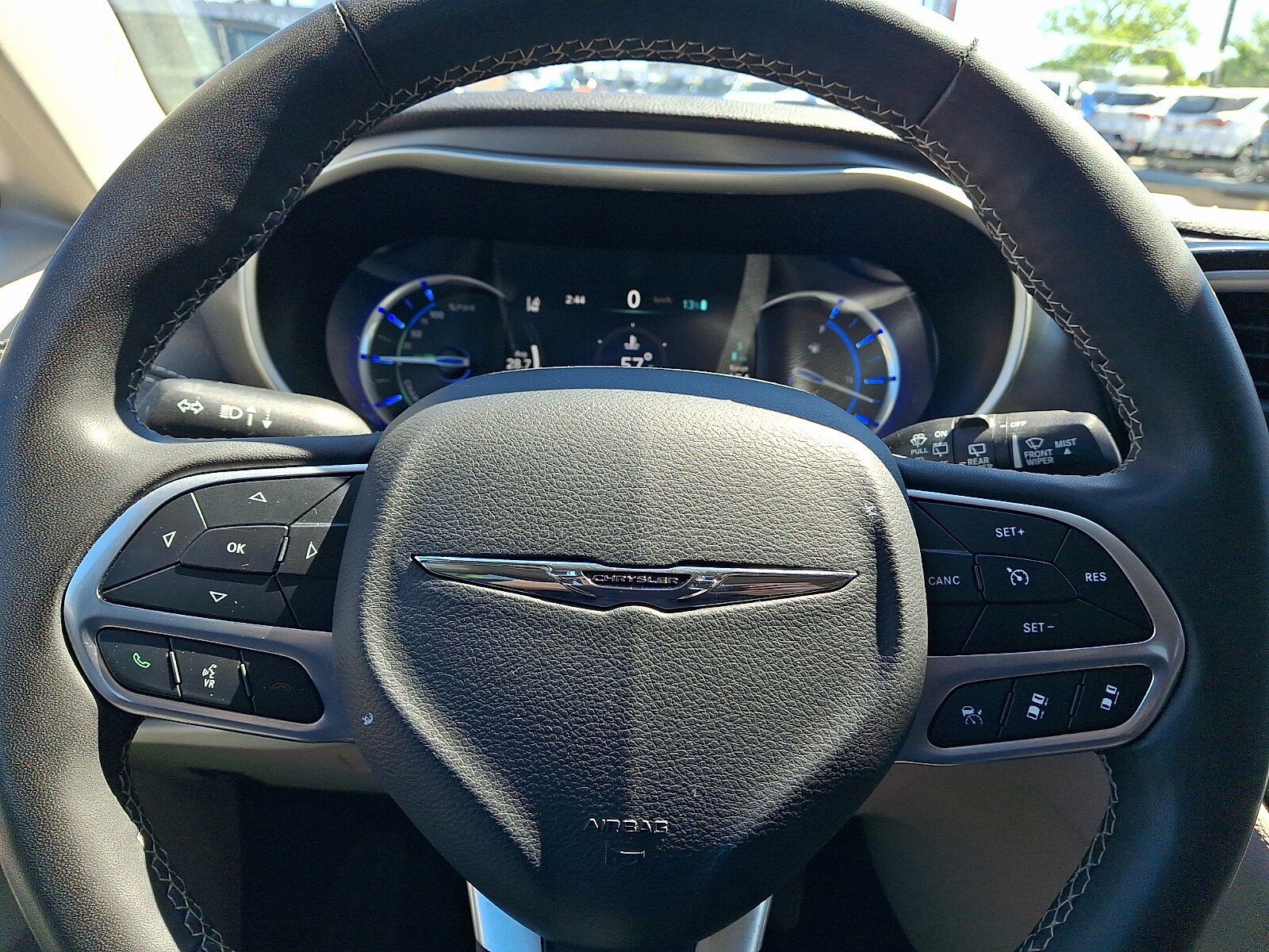 Used 2023 Chrysler Pacifica Touring-L FWD image 17