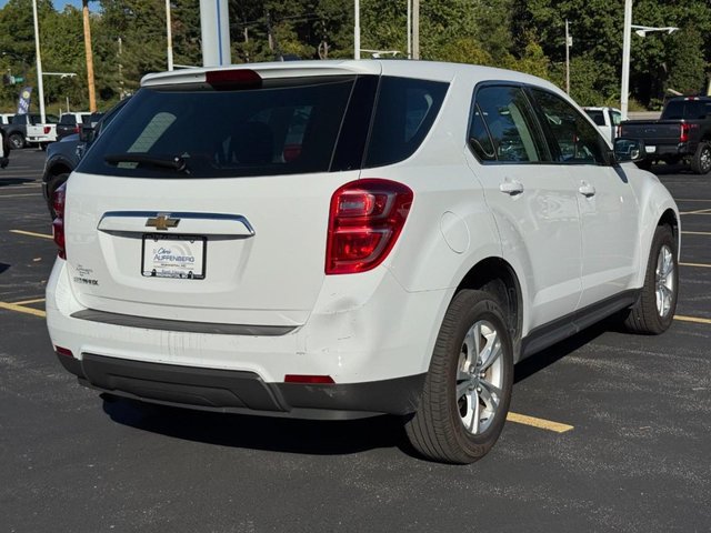 Used 2017 Chevrolet Equinox LS FWD image 3