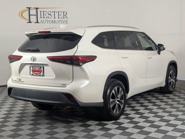 Used 2021 Toyota Highlander XLE image 7