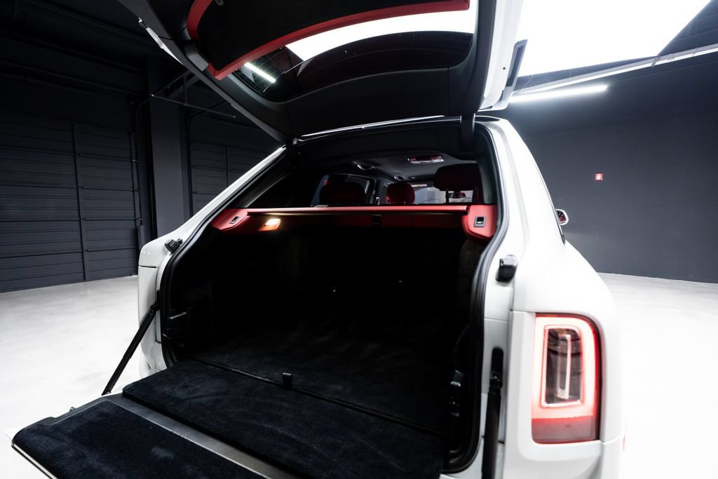 Used 2022 Rolls-Royce Cullinan AWD/4WD image 53
