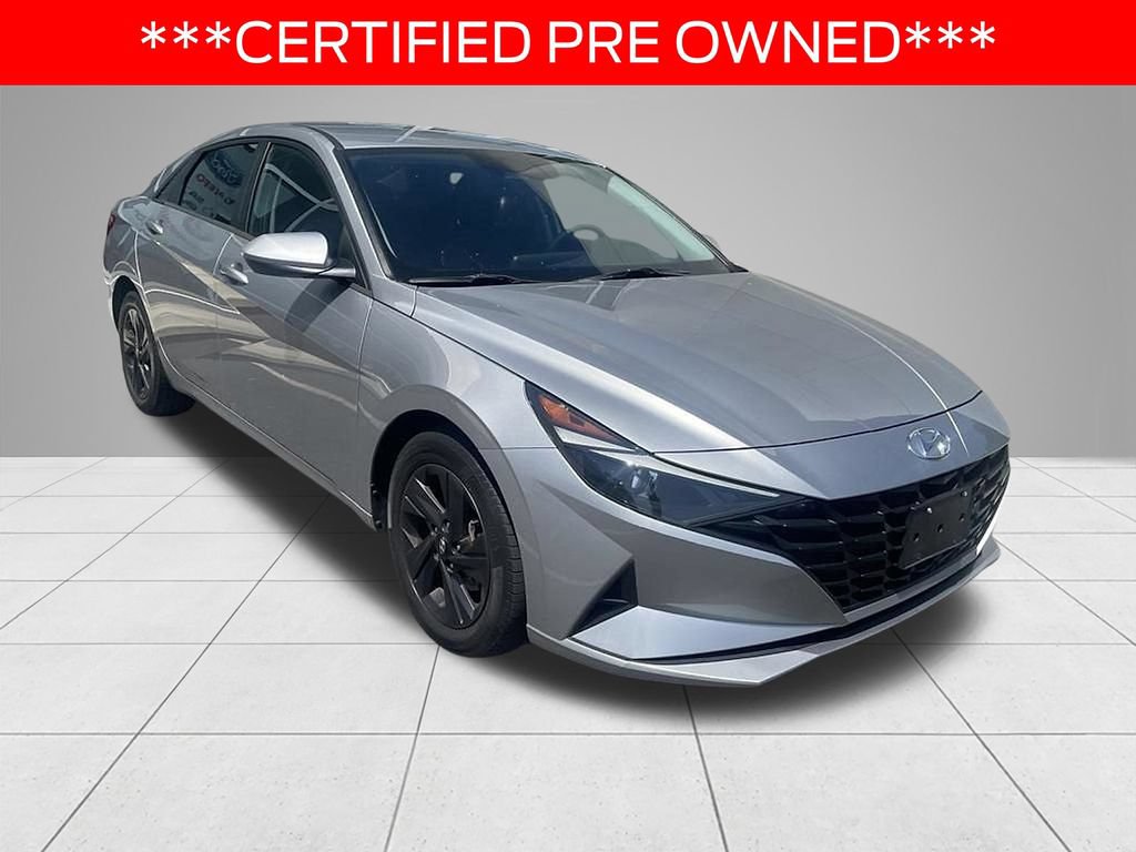 Used 2022 Hyundai Elantra SEL FWD image 3