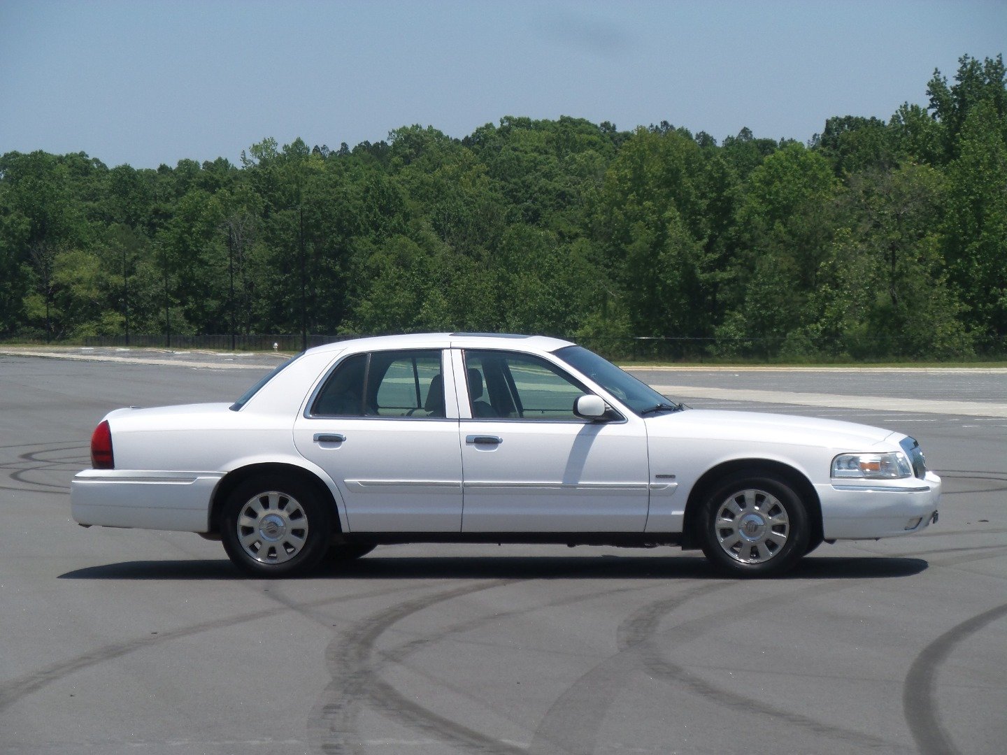 Used 2006 Mercury Grand Marquis LS RWD image 3